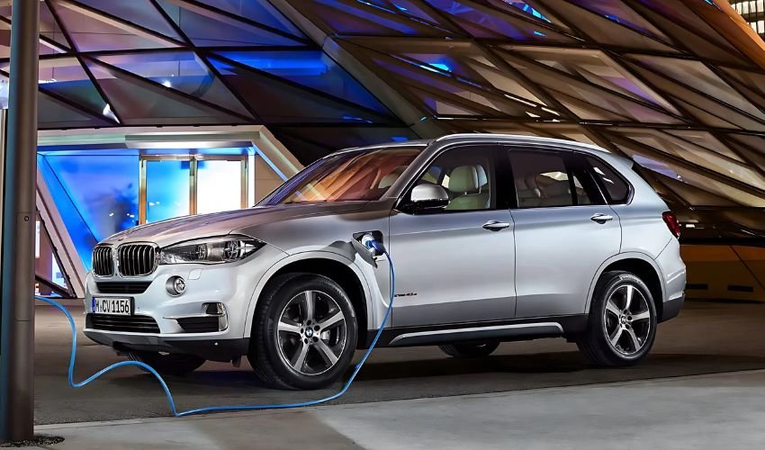 2018 BMW X5 hybrid SUV