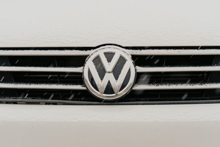 VW Workers Boo CEO Blume Amid Plant Closure Fears