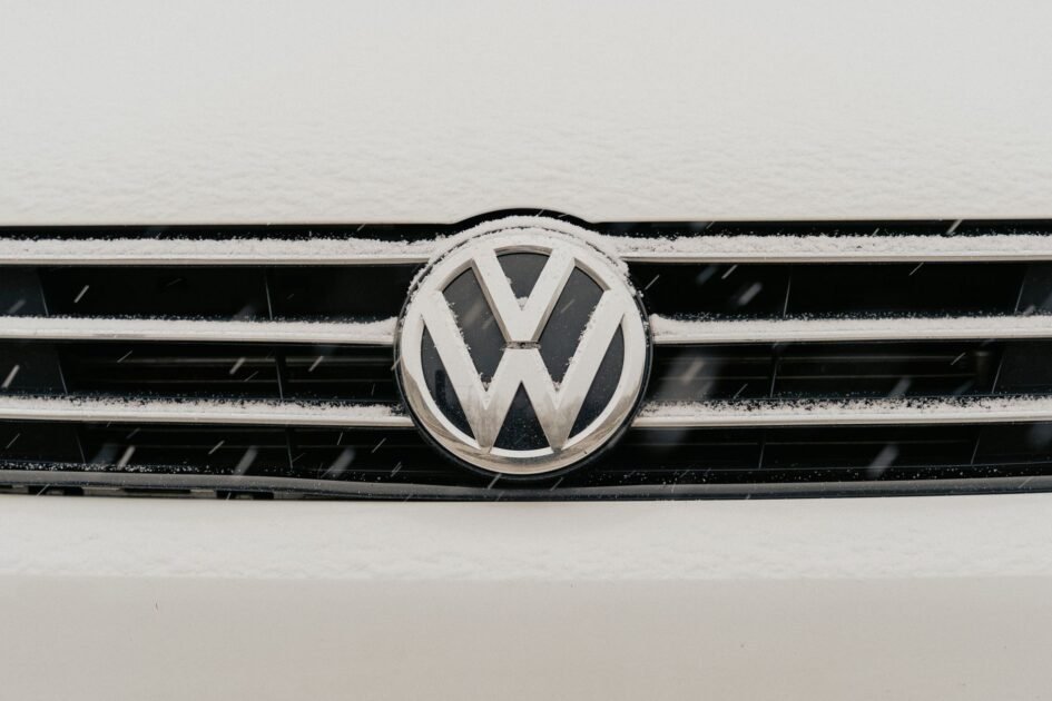 VW Workers Boo CEO Blume Amid Plant Closure Fears