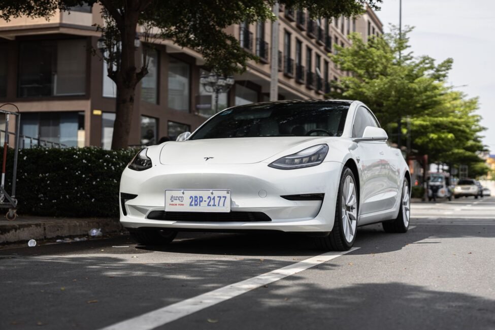 Read more about the article 4.3M Chinese Vehicles Recalled: 3M Teslas Over Faulty Door Handles