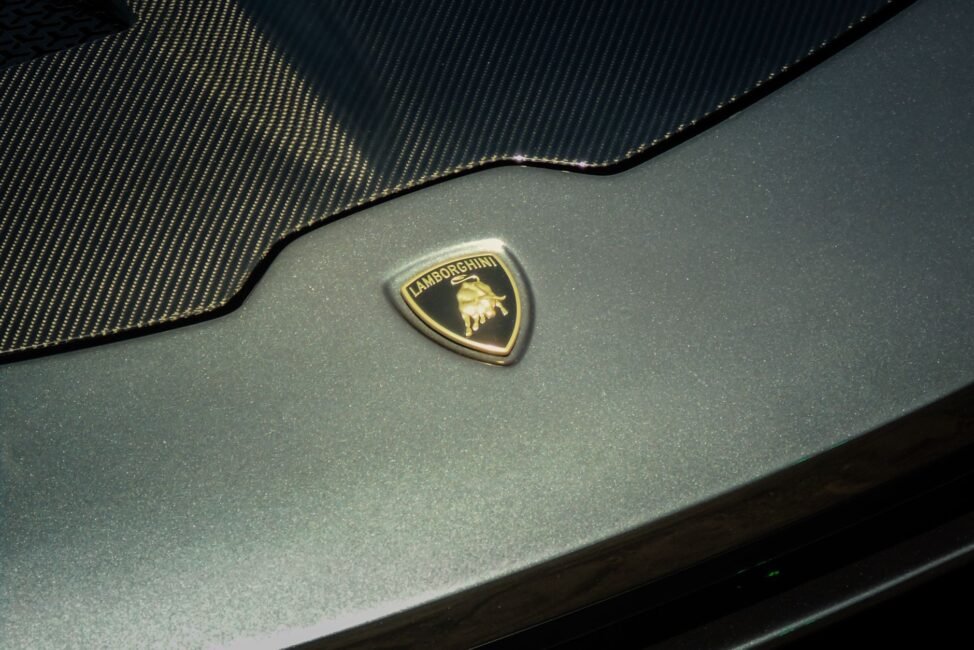 Read more about the article Lamborghini x Silver Cross: $5K Limited Luxury Stroller