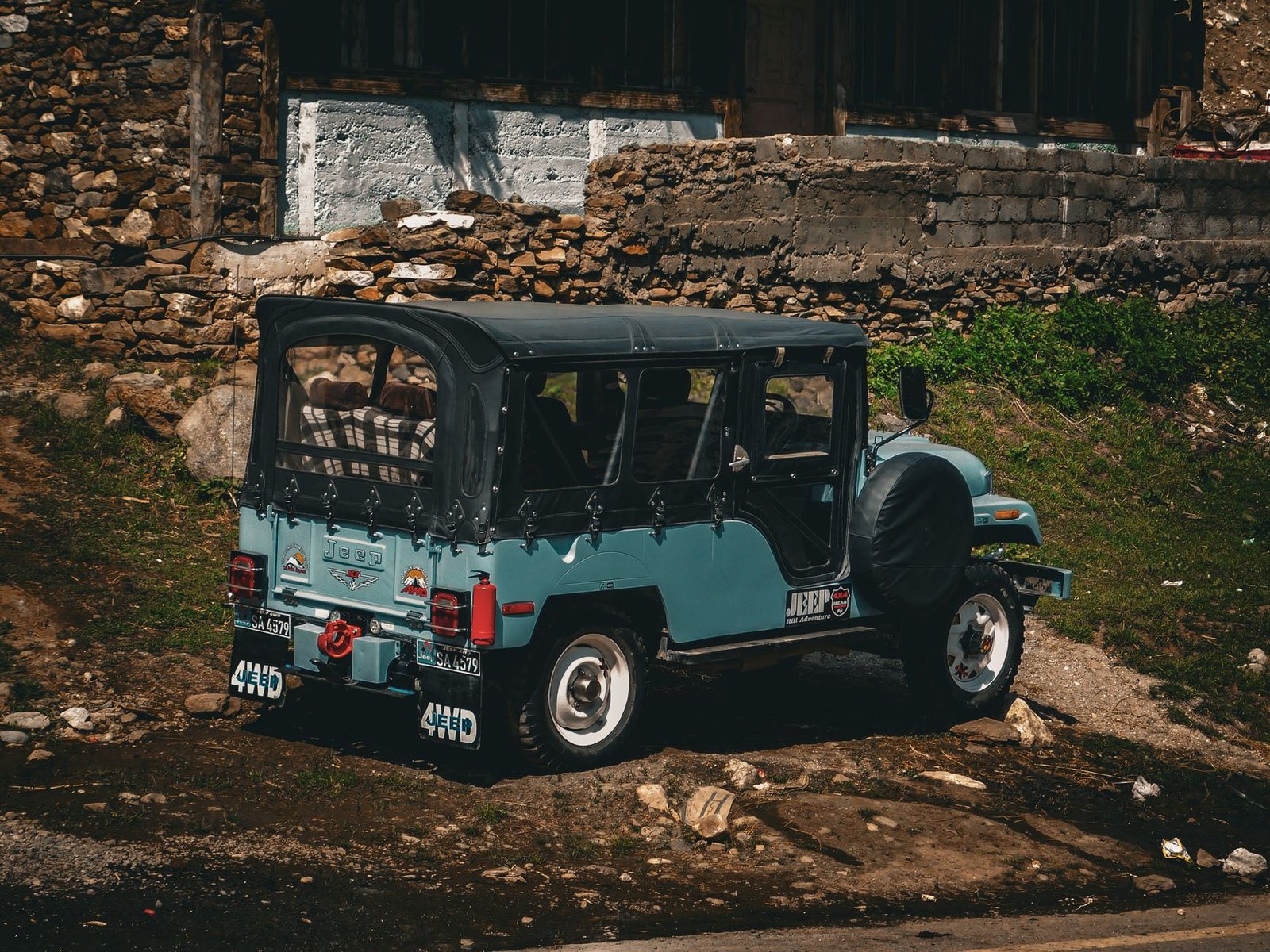You are currently viewing 1976 Jeep CJ-5 & CJ-7 Renegade: Icon Pair Test