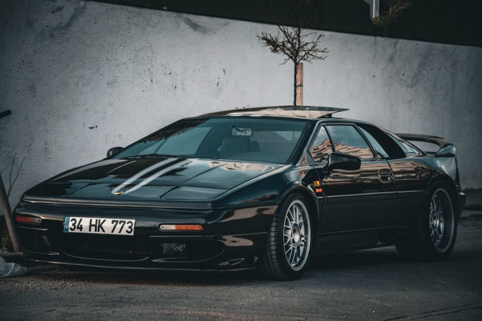 Read more about the article 2029 Lotus Esprit: Hybrid V-8 Meets V-6 Option