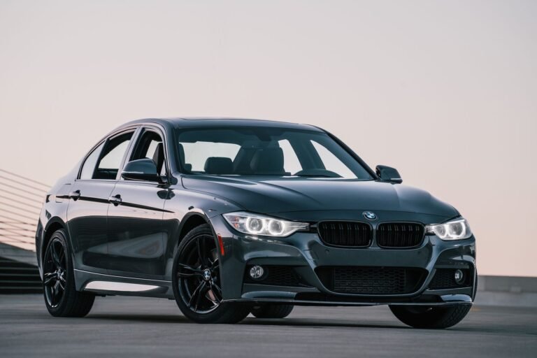 BMW 3 Series Gets EV-Inspired Tech for Gas Engines