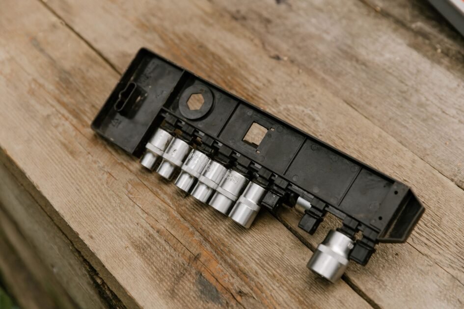 Essential Garage Accessories Every DIY Mechanic Needs