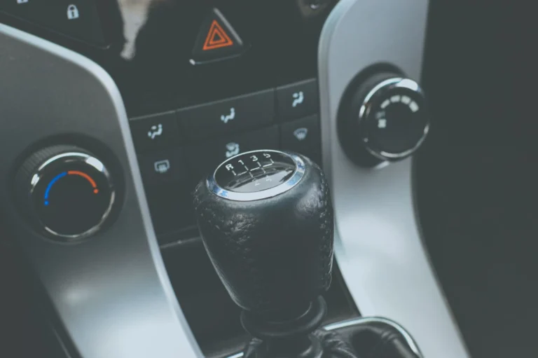 What Is a Lever? Types, Uses & Car Examples Explained