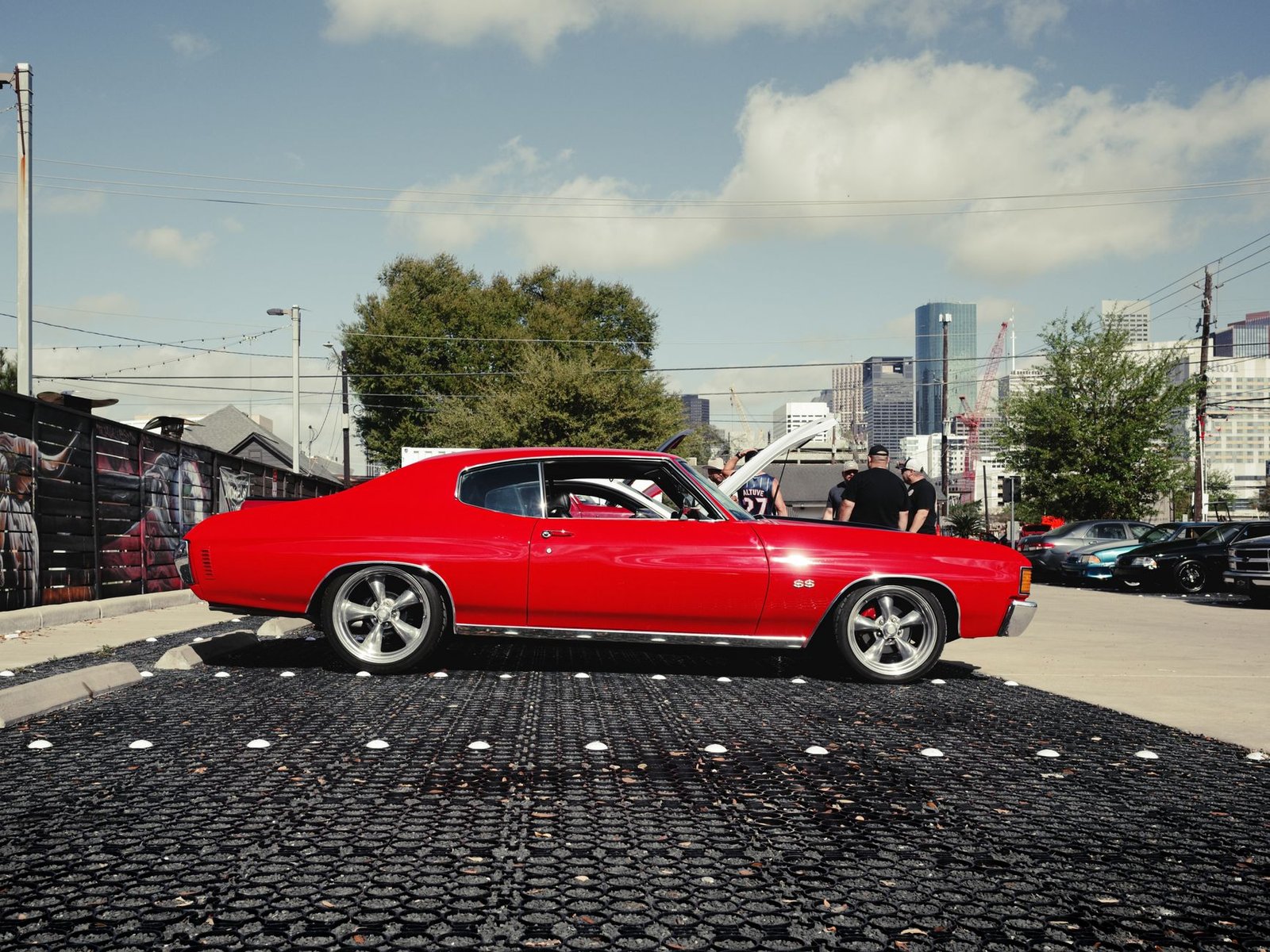 Modified Cars and Houston Crash Claims: What Texas Law Says